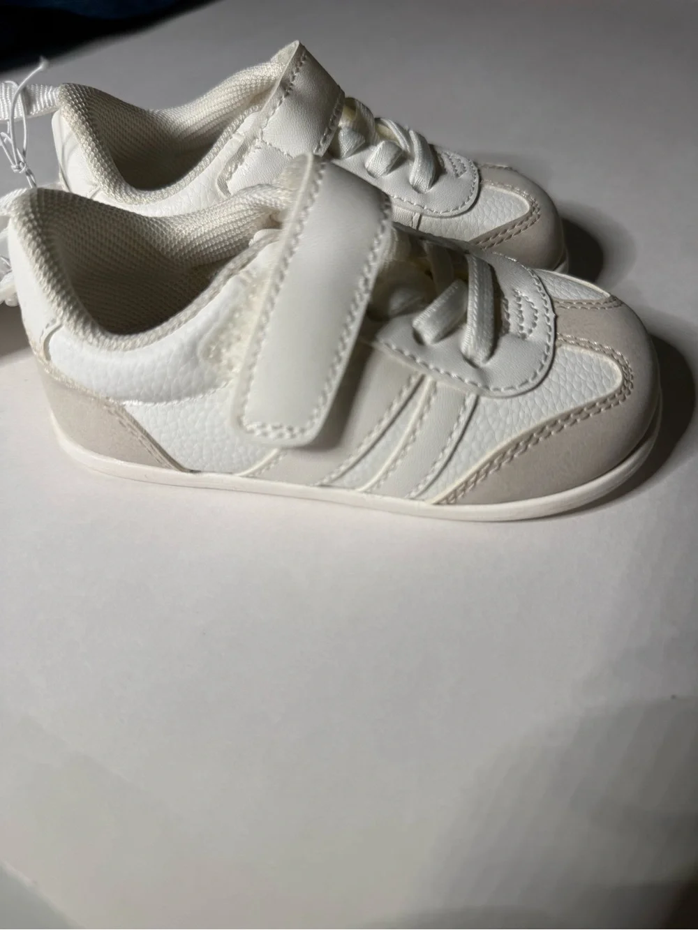 H&M Toddler White & Beige Barefoot Sneakers - Size 5.5